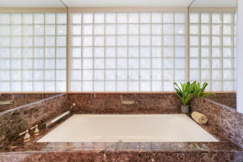 Luxury 2-Story Oceanfront Condo W/ Views & Pool Wailua  ภายนอก รูปภาพ
